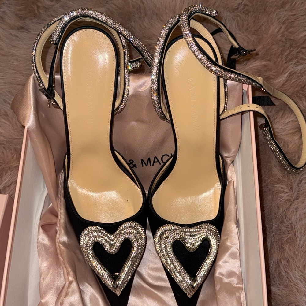 MACH & MACH Tripple Heart High Heel